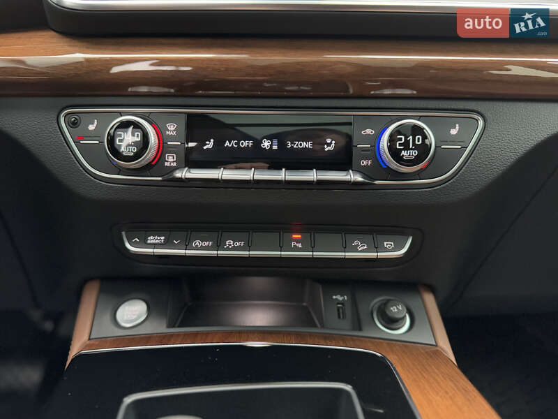 Внедорожник / Кроссовер Audi Q5 2022 в Дрогобыче