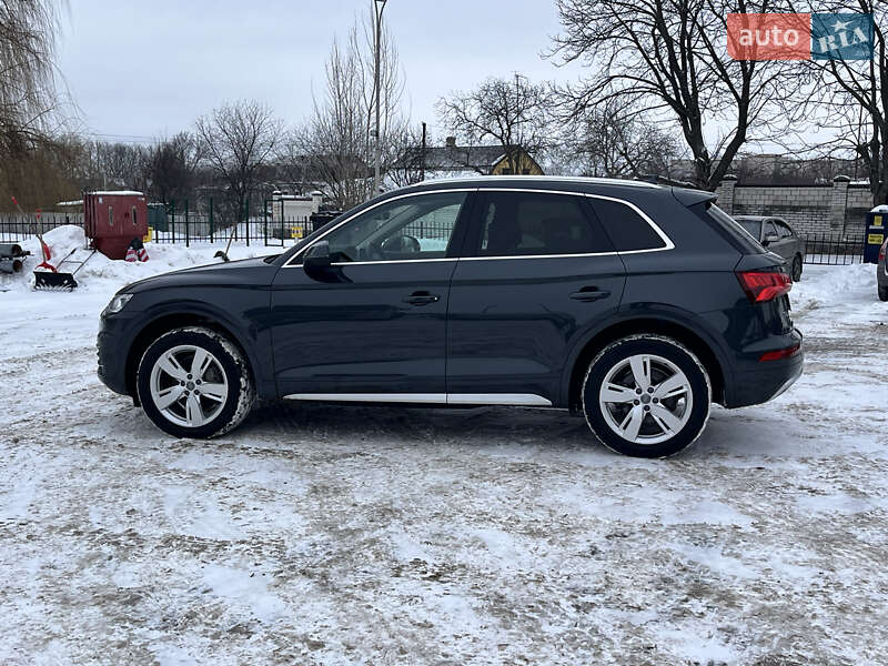 Позашляховик / Кросовер Audi Q5 2017 в Києві