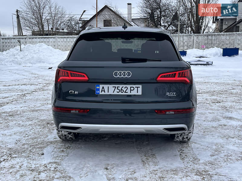 Позашляховик / Кросовер Audi Q5 2017 в Києві