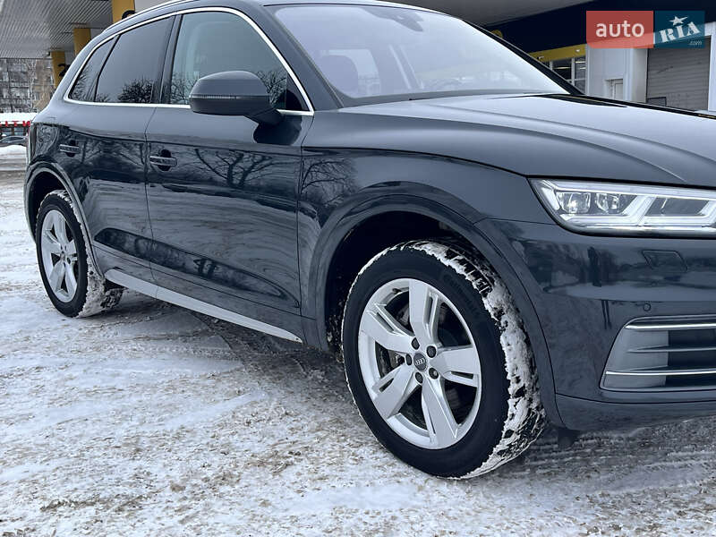 Позашляховик / Кросовер Audi Q5 2017 в Києві