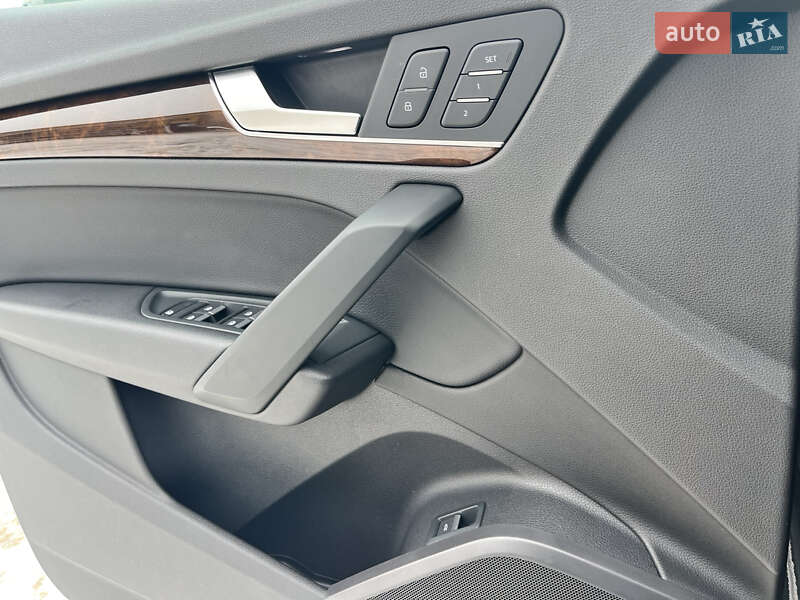 Позашляховик / Кросовер Audi Q5 2017 в Києві