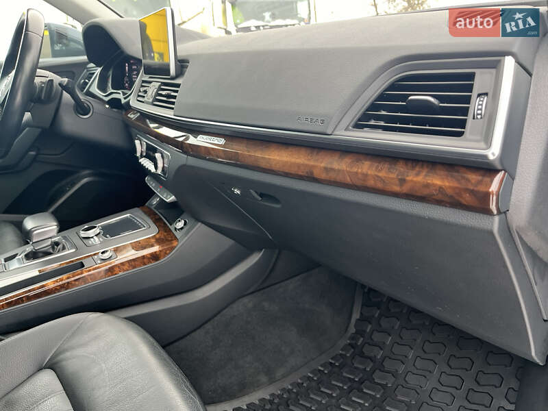 Позашляховик / Кросовер Audi Q5 2017 в Києві