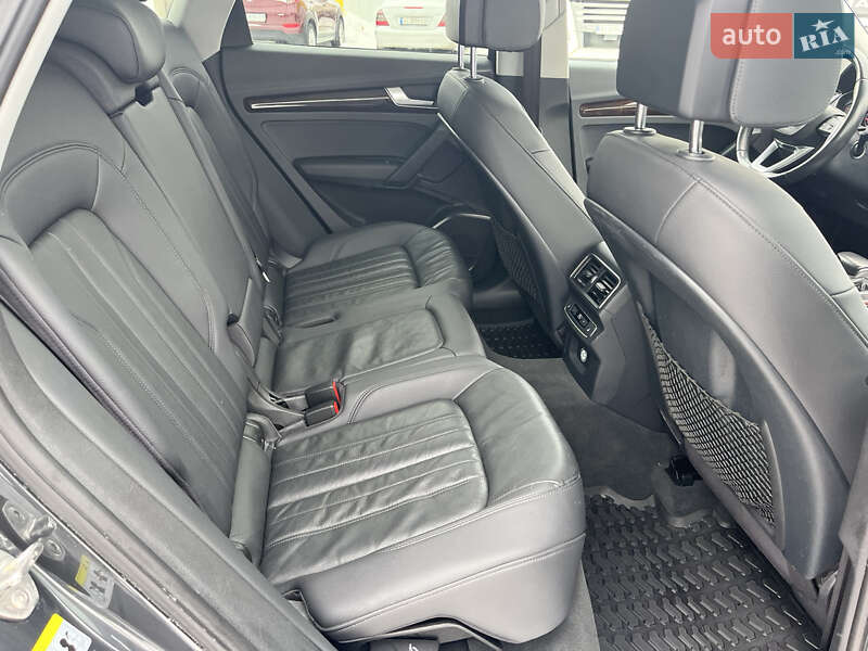 Позашляховик / Кросовер Audi Q5 2017 в Києві