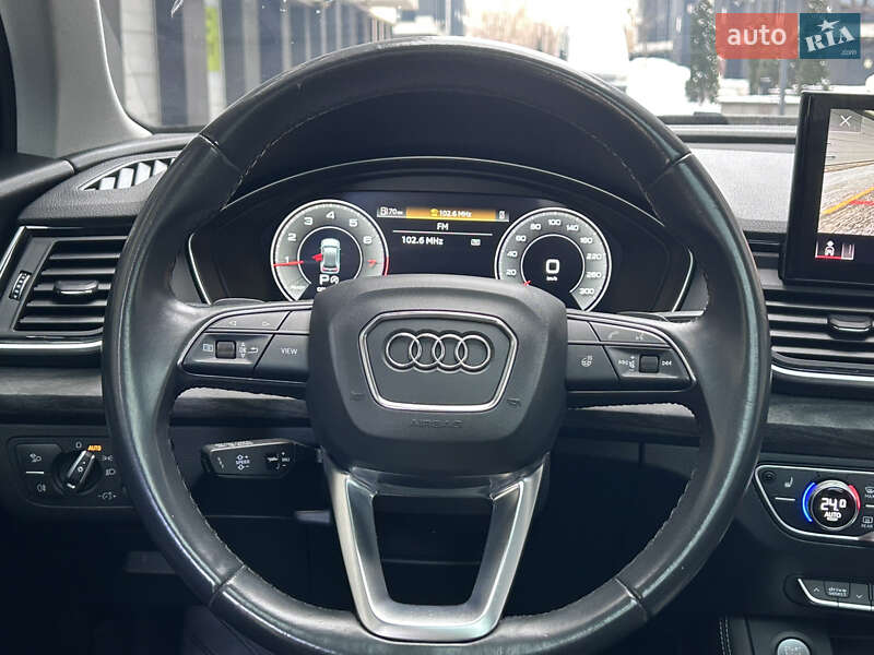 Внедорожник / Кроссовер Audi Q5 2020 в Ивано-Франковске