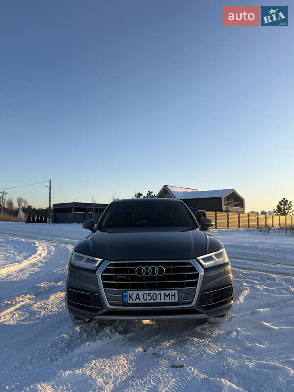 Позашляховик / Кросовер Audi Q5 2019 в Києві