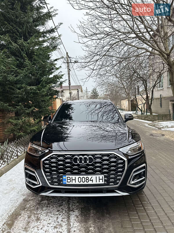 Позашляховик / Кросовер Audi Q5 2021 в Одесі