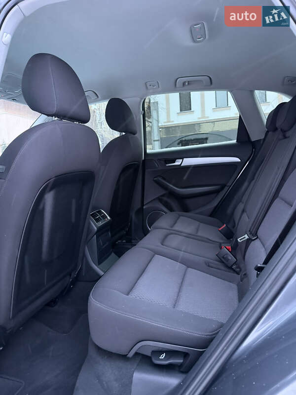 Позашляховик / Кросовер Audi Q5 2015 в Кам'янець-Подільському