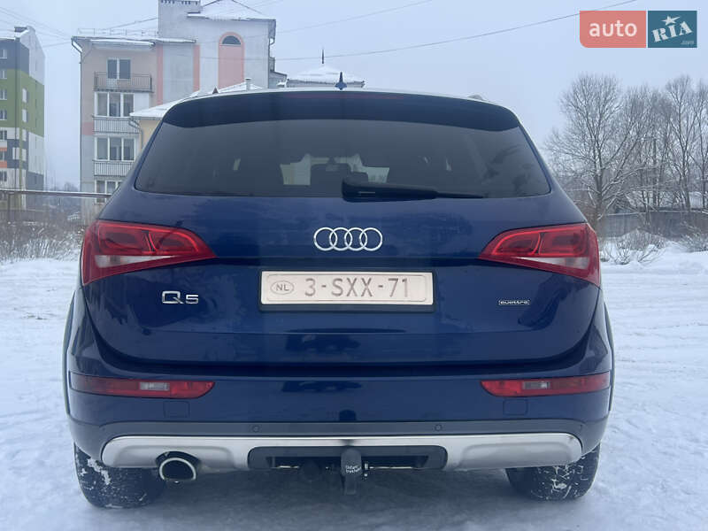 Позашляховик / Кросовер Audi Q5 2015 в Долині