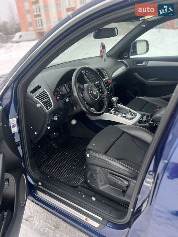 Позашляховик / Кросовер Audi Q5 2015 в Долині