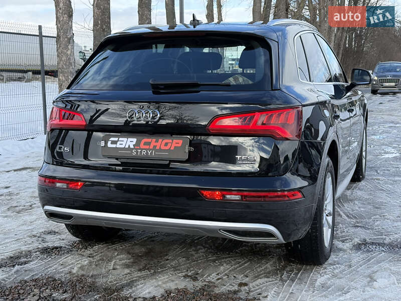 Внедорожник / Кроссовер Audi Q5 2017 в Стрые