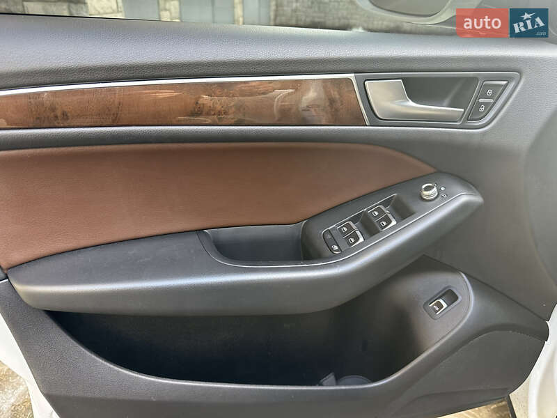 Внедорожник / Кроссовер Audi Q5 2016 в Ивано-Франковске