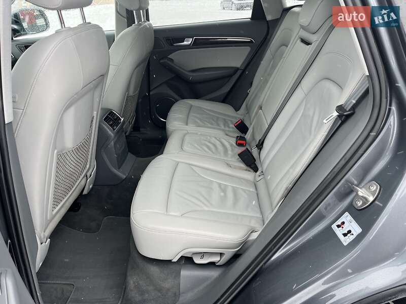 Внедорожник / Кроссовер Audi Q5 2015 в Дубно