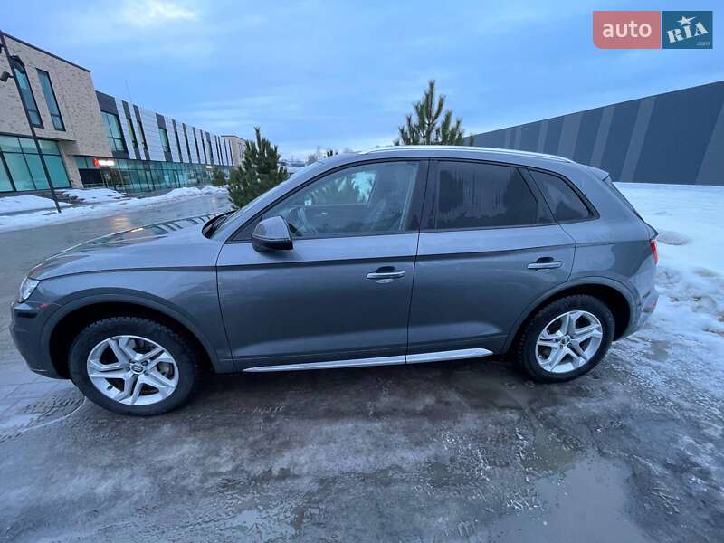 Внедорожник / Кроссовер Audi Q5 2017 в Хмельницком