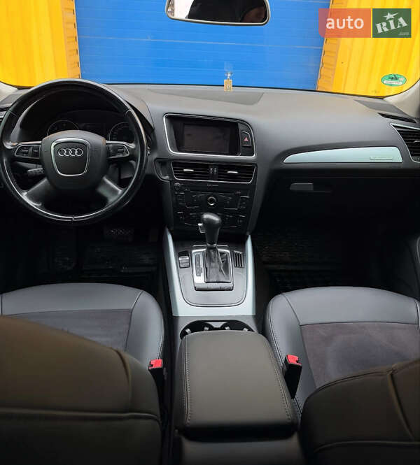 Внедорожник / Кроссовер Audi Q5 2011 в Хмельницком