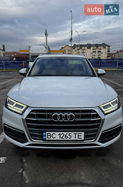 Позашляховик / Кросовер Audi Q5 2018 в Ужгороді