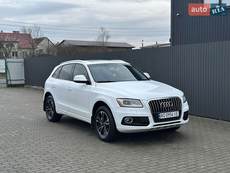 Внедорожник / Кроссовер Audi Q5 2015 в Ужгороде