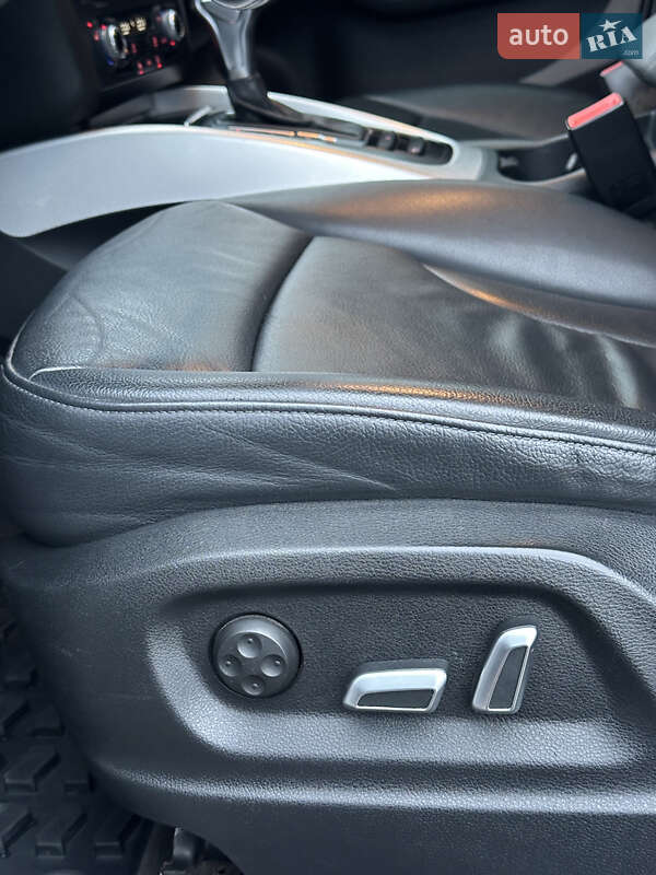 Внедорожник / Кроссовер Audi Q5 2015 в Ужгороде