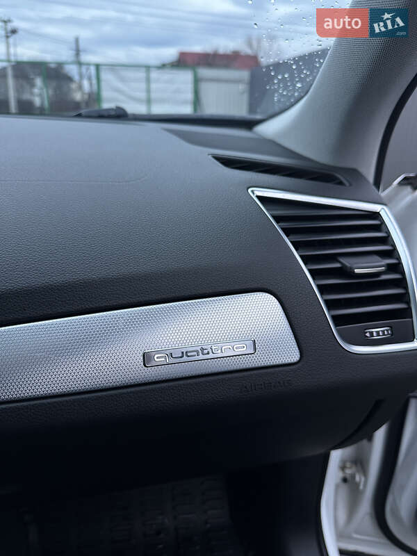 Внедорожник / Кроссовер Audi Q5 2015 в Ужгороде