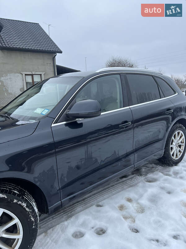 Позашляховик / Кросовер Audi Q5 2012 в Рожище