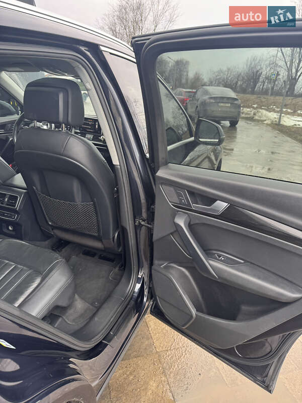 Позашляховик / Кросовер Audi Q5 2018 в Самборі