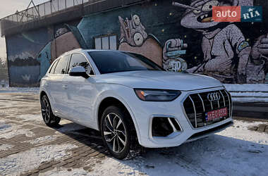 Позашляховик / Кросовер Audi Q5 2021 в Луцьку