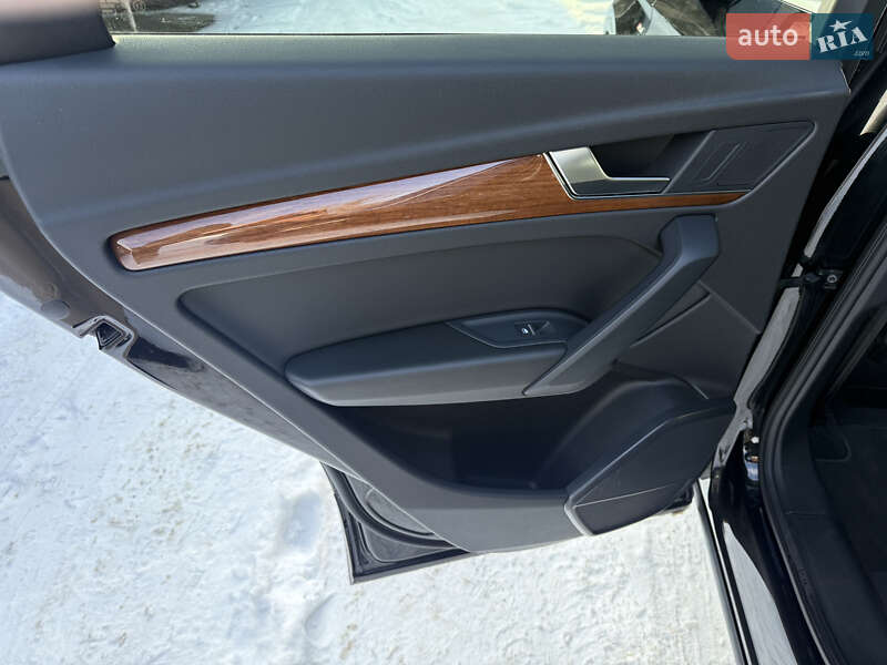 Позашляховик / Кросовер Audi Q5 2021 в Києві фото 25 Позашляховик / Кросовер Audi Q5 2021 в Києві