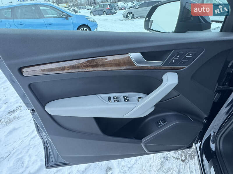 Позашляховик / Кросовер Audi Q5 2017 в Луцьку фото 34 Позашляховик / Кросовер Audi Q5 2017 в Луцьку