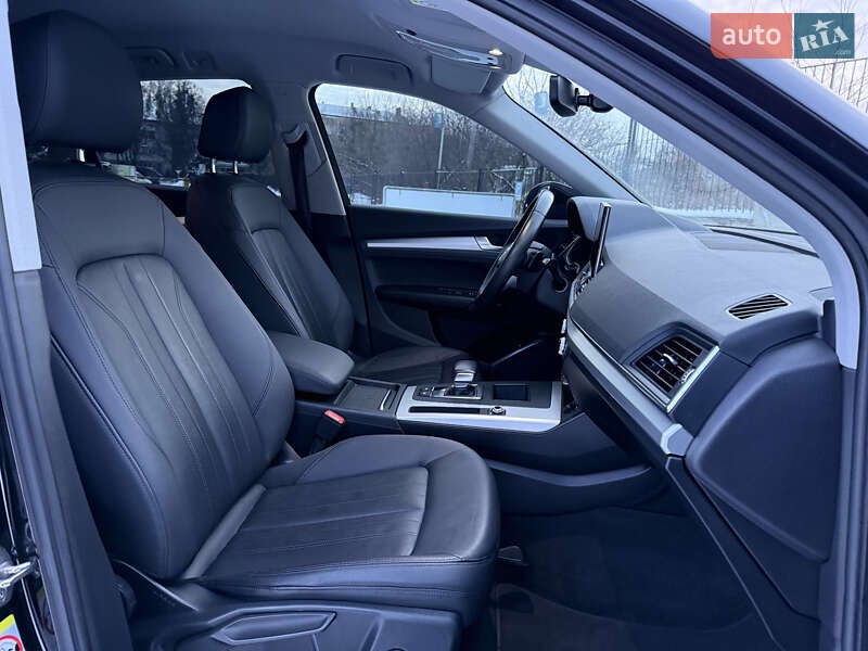 Позашляховик / Кросовер Audi Q5 2022 в Рівному