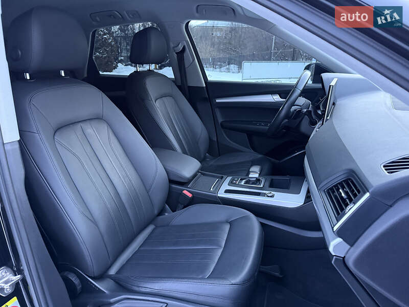 Позашляховик / Кросовер Audi Q5 2022 в Рівному