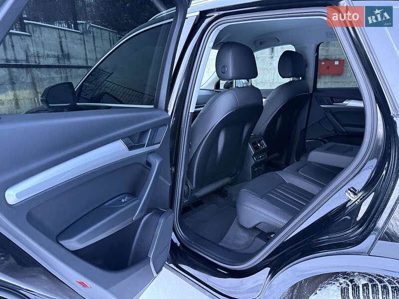 Позашляховик / Кросовер Audi Q5 2022 в Рівному