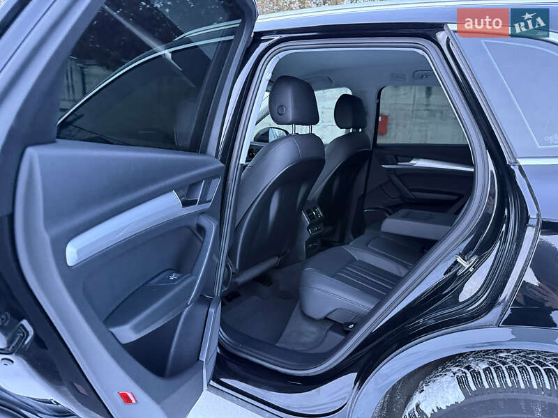 Позашляховик / Кросовер Audi Q5 2022 в Рівному