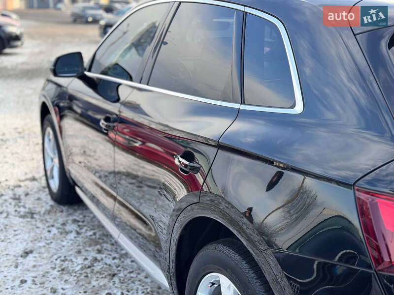 Позашляховик / Кросовер Audi Q5 2020 в Івано-Франківську