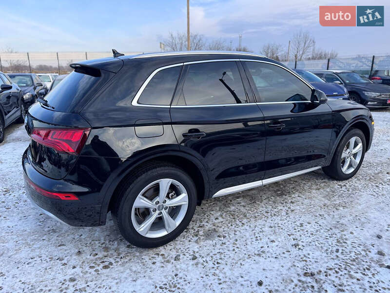 Позашляховик / Кросовер Audi Q5 2020 в Івано-Франківську