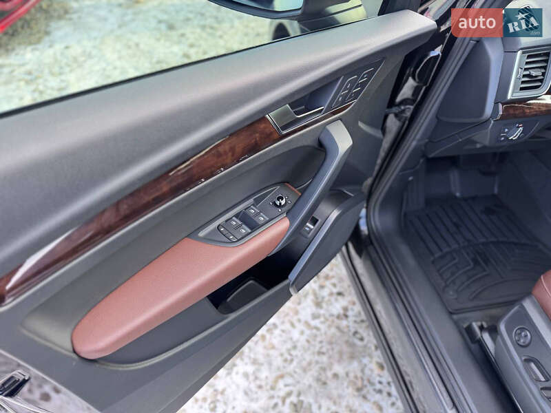 Позашляховик / Кросовер Audi Q5 2020 в Івано-Франківську