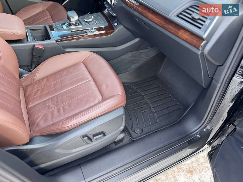 Позашляховик / Кросовер Audi Q5 2020 в Івано-Франківську