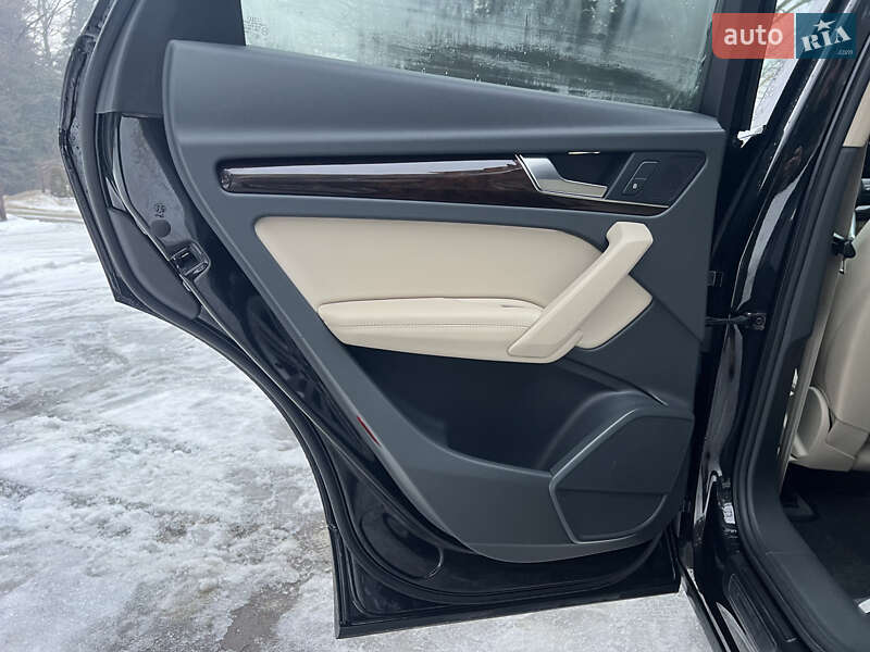 Позашляховик / Кросовер Audi Q5 2019 в Львові