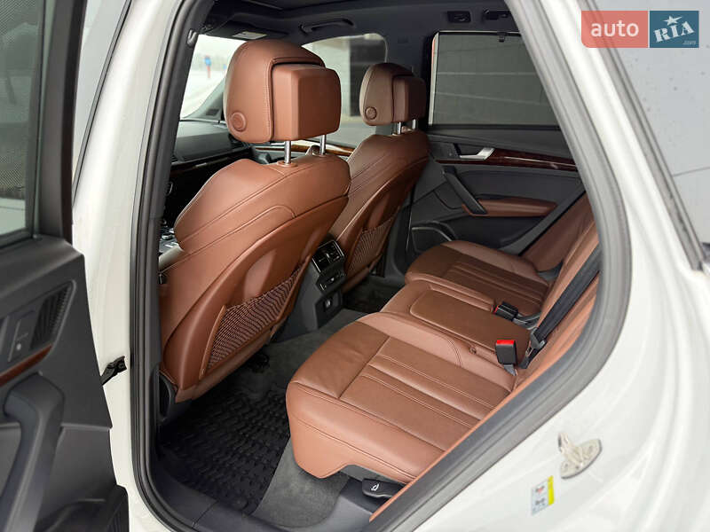 Внедорожник / Кроссовер Audi Q5 2018 в Киеве