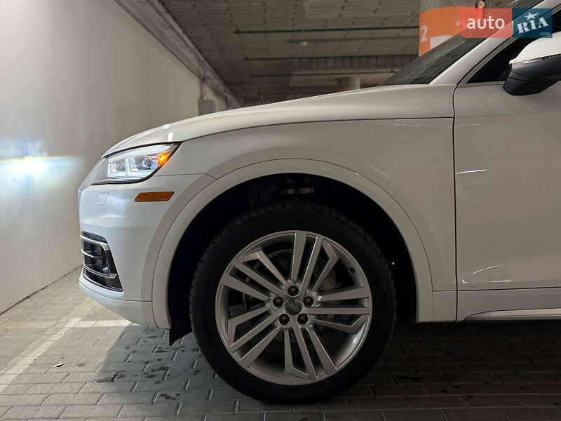 Внедорожник / Кроссовер Audi Q5 2018 в Киеве