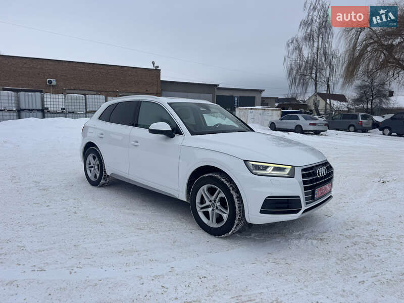 Позашляховик / Кросовер Audi Q5 2018 в Володимирі фото 15 Позашляховик / Кросовер Audi Q5 2018 в Володимирі