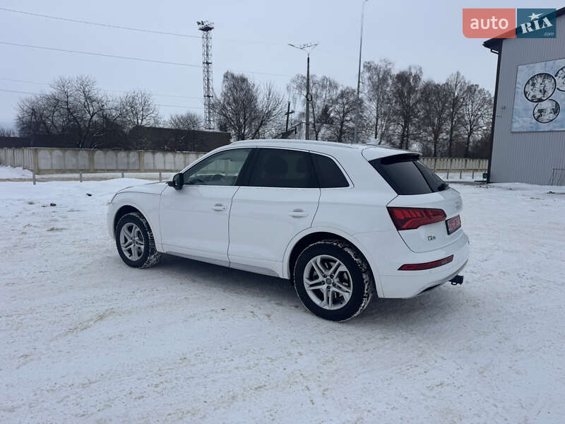 Позашляховик / Кросовер Audi Q5 2018 в Володимирі фото 21 Позашляховик / Кросовер Audi Q5 2018 в Володимирі