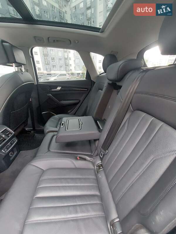 Внедорожник / Кроссовер Audi Q5 2018 в Ивано-Франковске