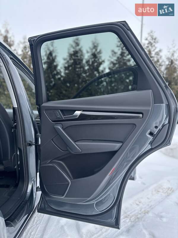 Позашляховик / Кросовер Audi Q5 2018 в Києві фото 20 Позашляховик / Кросовер Audi Q5 2018 в Києві