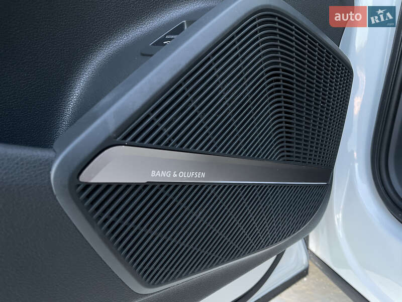 Позашляховик / Кросовер Audi Q5 2018 в Львові