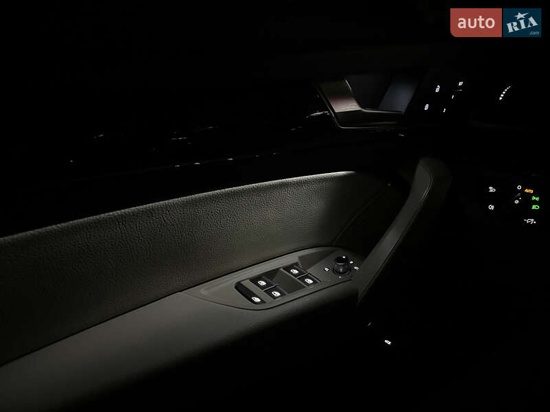 Позашляховик / Кросовер Audi Q5 2018 в Львові