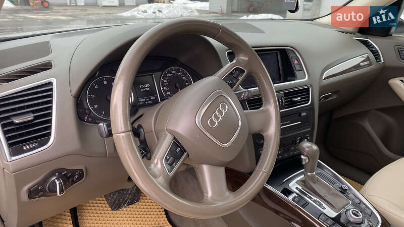 Позашляховик / Кросовер Audi Q5 2010 в Немирові