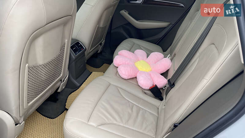 Позашляховик / Кросовер Audi Q5 2010 в Немирові