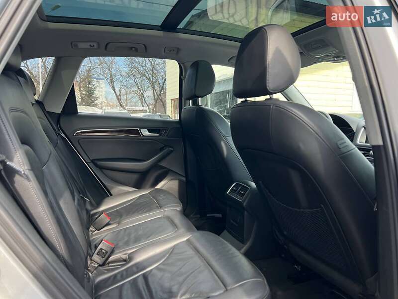 Позашляховик / Кросовер Audi Q5 2014 в Івано-Франківську