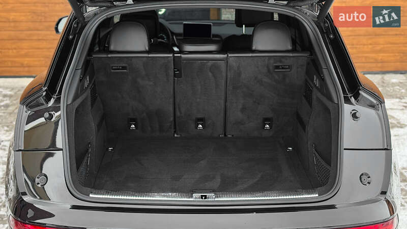 Позашляховик / Кросовер Audi Q5 2018 в Рівному