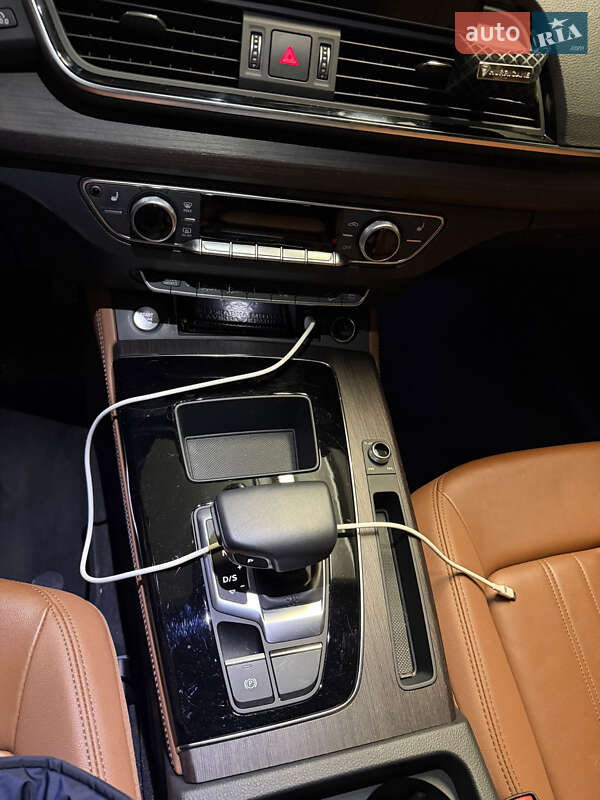 Внедорожник / Кроссовер Audi Q5 2023 в Киеве