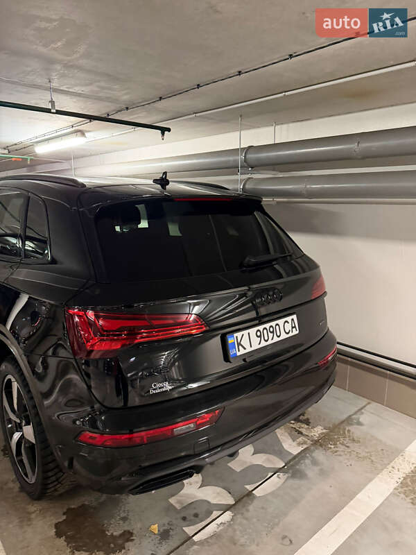 Внедорожник / Кроссовер Audi Q5 2023 в Киеве